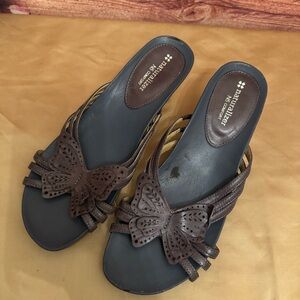 Naturalizer Brown Butterfly Wedge Sandals Cork Heel Comfort Slides 8.5